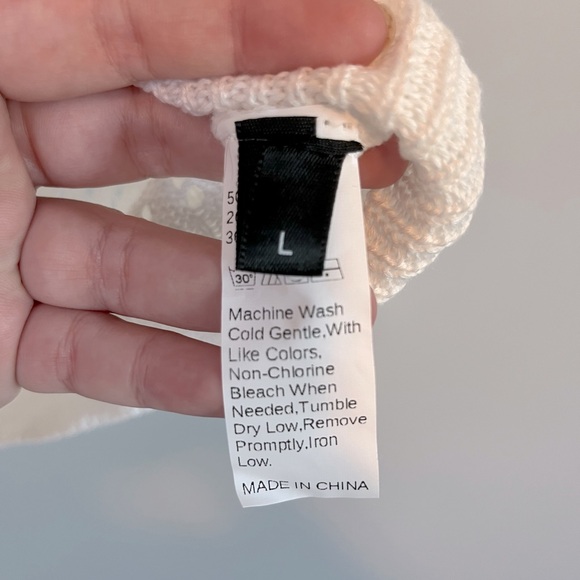 NWOT White Knit Women's Sweater Off the Shoulder Bathing Suit Cover Up - Picture 3 of 4